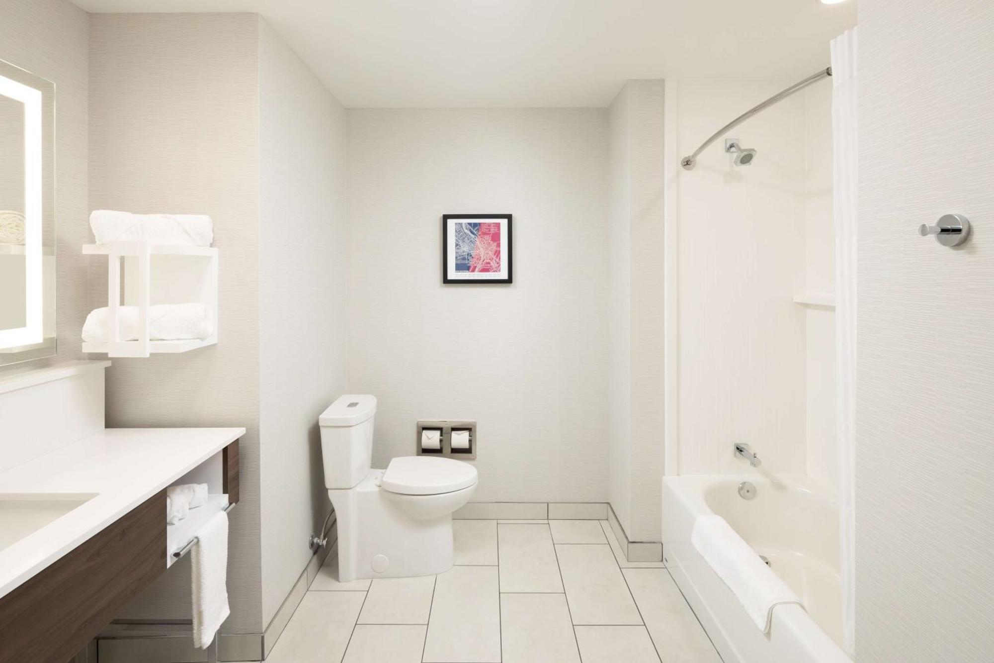 Hampton Inn & Suites Rochester Downtown Bagian luar foto