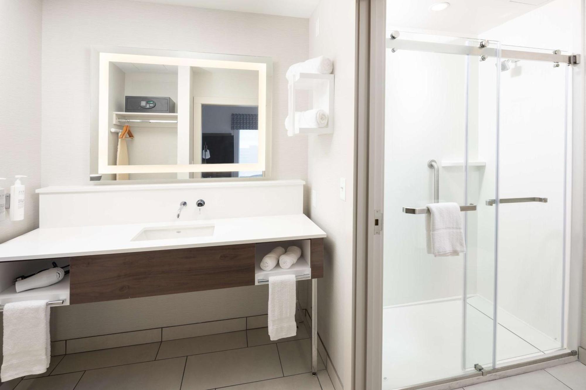 Hampton Inn & Suites Rochester Downtown Bagian luar foto