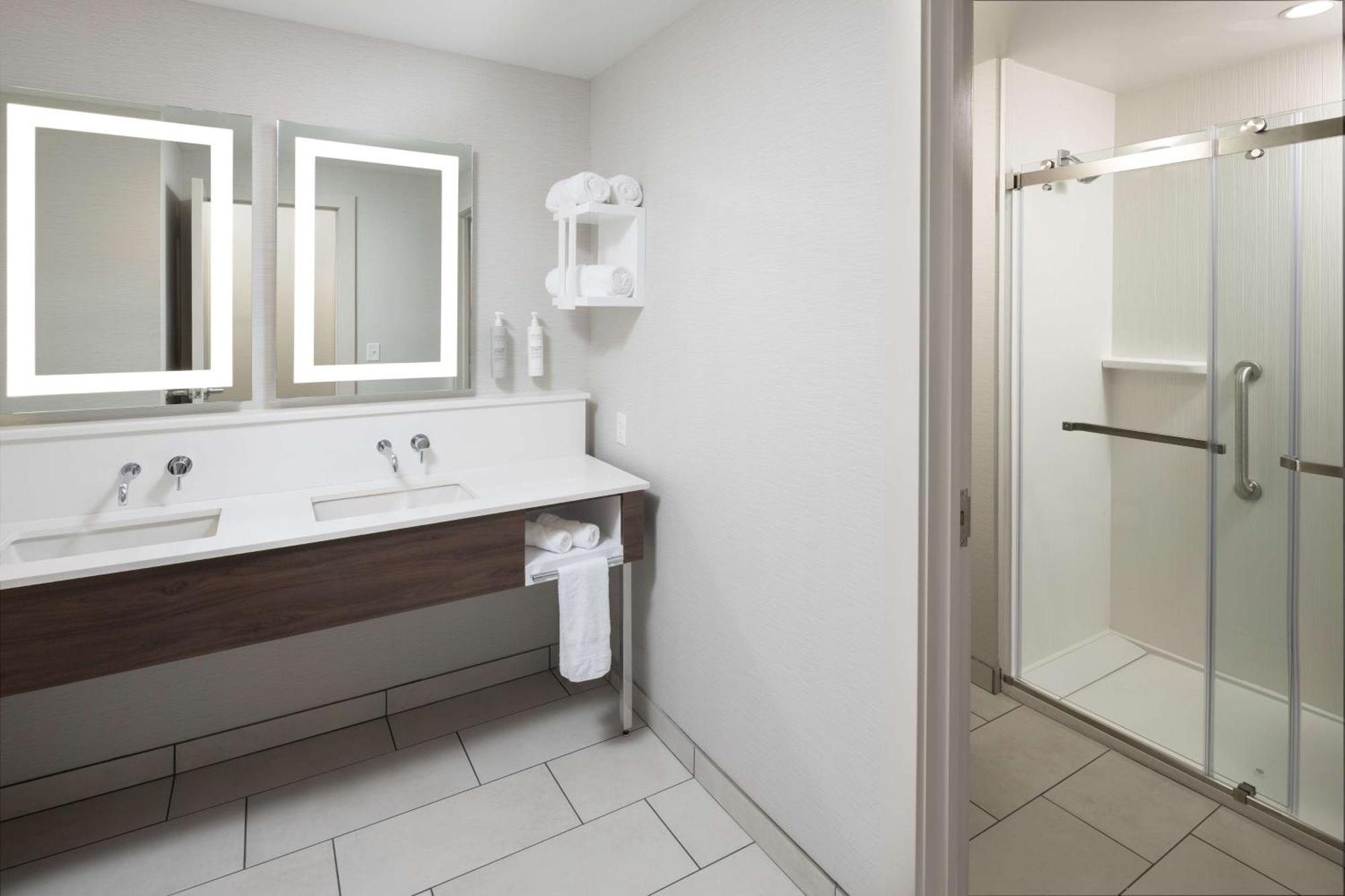 Hampton Inn & Suites Rochester Downtown Bagian luar foto