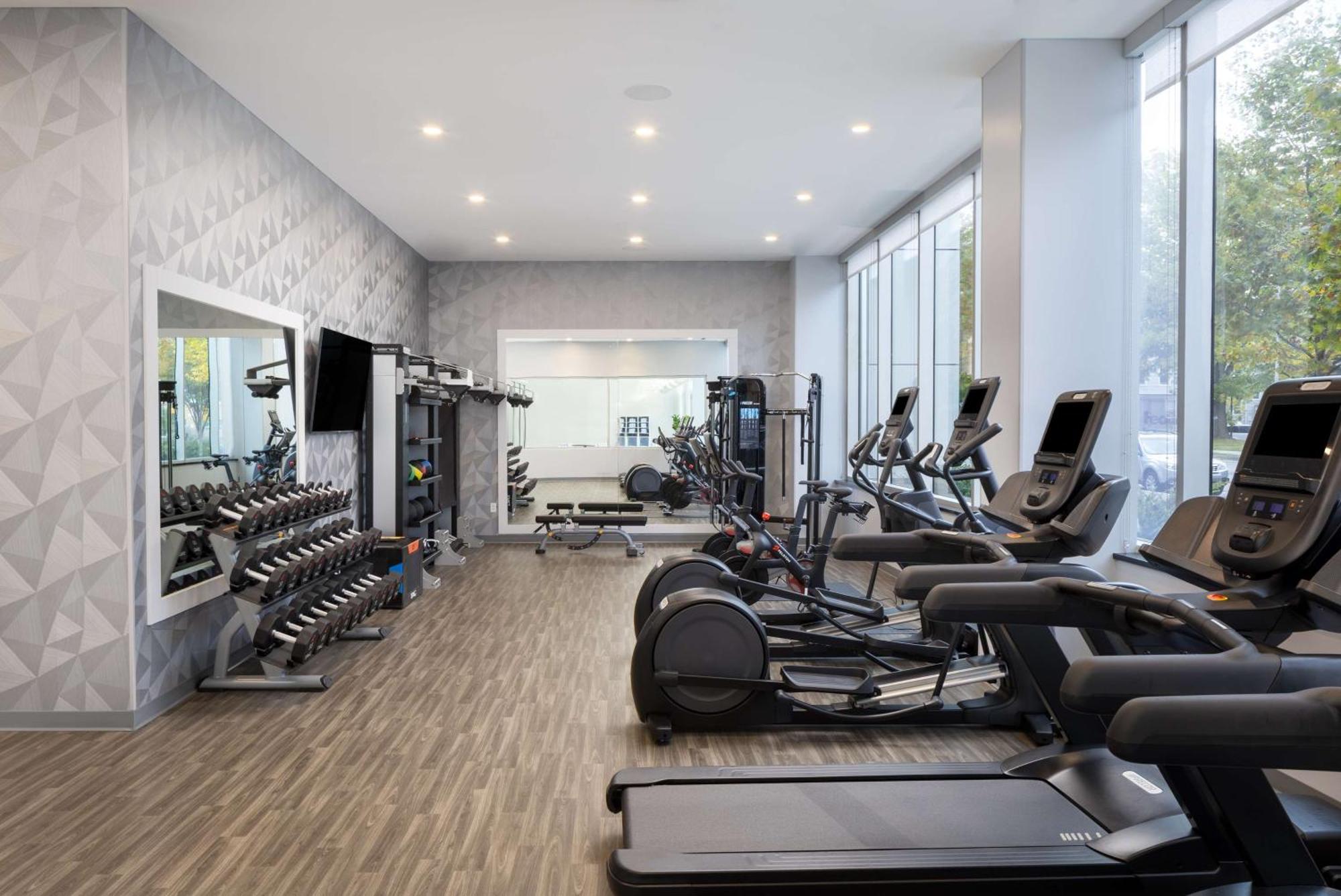 Hampton Inn & Suites Rochester Downtown Bagian luar foto